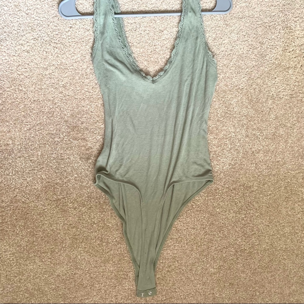 Wild Fable lace vneck body suit